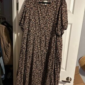 Ava & Viv Black and Pink A-line Maxi Dress with Puff Sleeves and V-neck